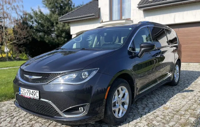 łódzkie Chrysler Pacifica cena 129000 przebieg: 95000, rok produkcji 2020 z Czaplinek